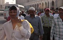 Qatar : Il faut abolir les visas de sortie requis pour les travailleurs migrants