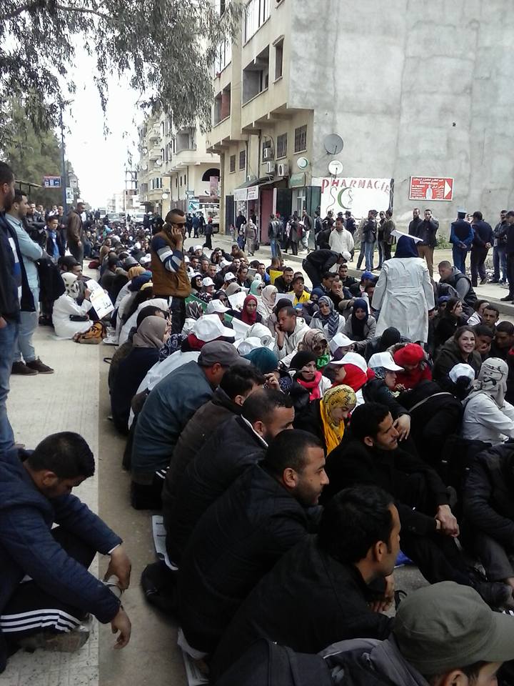 Maison des syndicats et les enseignats à BOUDOUAOU encerclé par une armada de policiers