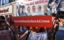 Liberté pour Cumhuriyet, et pour tous les journalistes turcs : signez la pétition !